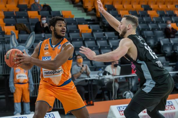 在与团队合 在与团队合